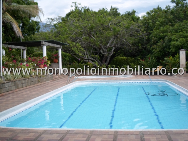 FINCA DE RECREO EN ARRIENDO - SECTOR LAS ACACIAS COD: 608