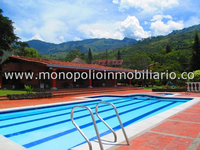 FINCA DE RECREO EN ARRIENDO - SECTOR EL LIMONAR COD: 742