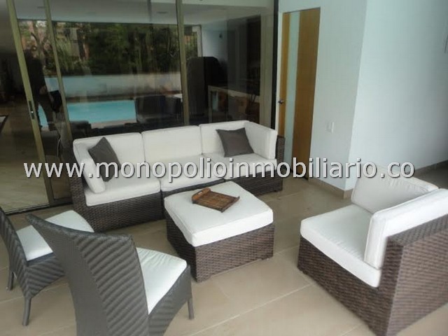 PENTHOUSE AMOBLADO PARA LA RENTA EN EL POBLADO COD 799