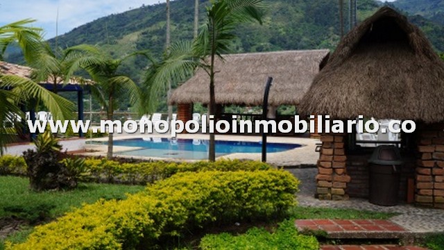 FINCA AMOBLADA PARA ALQUILAR EN GIRARDOTA COD 2032