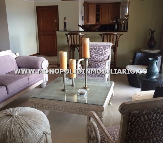 APARTAMENTO AMOBLADO EN ARRIENDO - SECTOR EL TESORO COD: 4782