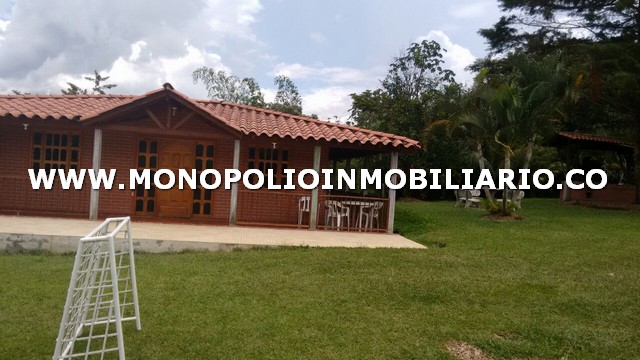 FINCA PARA LA RENTA EN BARBOSA COD 392 Cod: 392