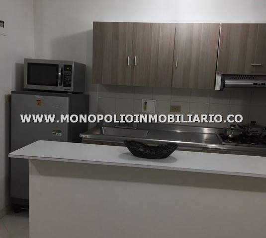 APARTAESTUDIO AMOBLADO PARA LA RENTA EN LAURELES COD: 115