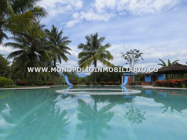 FINCA DE RECREO AMOBLADA EN ARRIENDO  - SANTA FE DE ANTIOQUIA COD: 14429