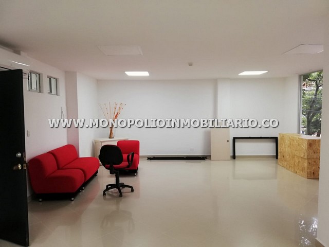 AMPLIA OFICINA EN ARRIENDO - SECTOR SURAMERICANA COD: 16229