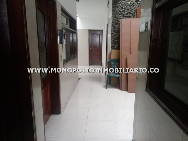CASA BIFAMILIAR EN ARRIENDO - SECTOR SIMON BOLIVAR COD: 16812
