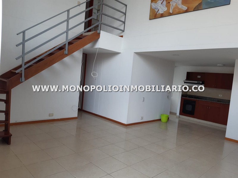 APARTAMENTO DUPLEX EN RENTA - SECTOR JARDINES, ENVIGADO COD: 18235