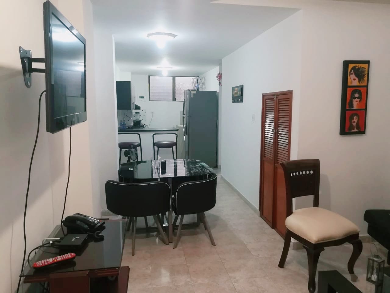 ESPLÉNDIDO APARTAMENTO AMOBLADO EN  ARRIENDO - SECTOR LA AMÉRICA COD: 20307