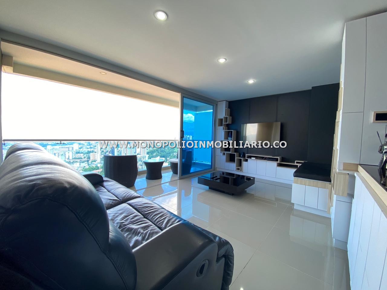 APARTAMENTO AMOBLADO EN ARRIENDO - SECTOR AVES MARÍA COD: 21276