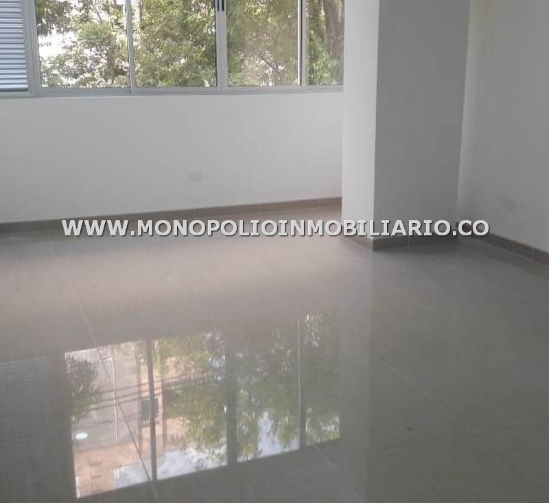 AGRADABLE OFICINA EN ARRIENDO - SECTOR CALASANZ COD: 21619