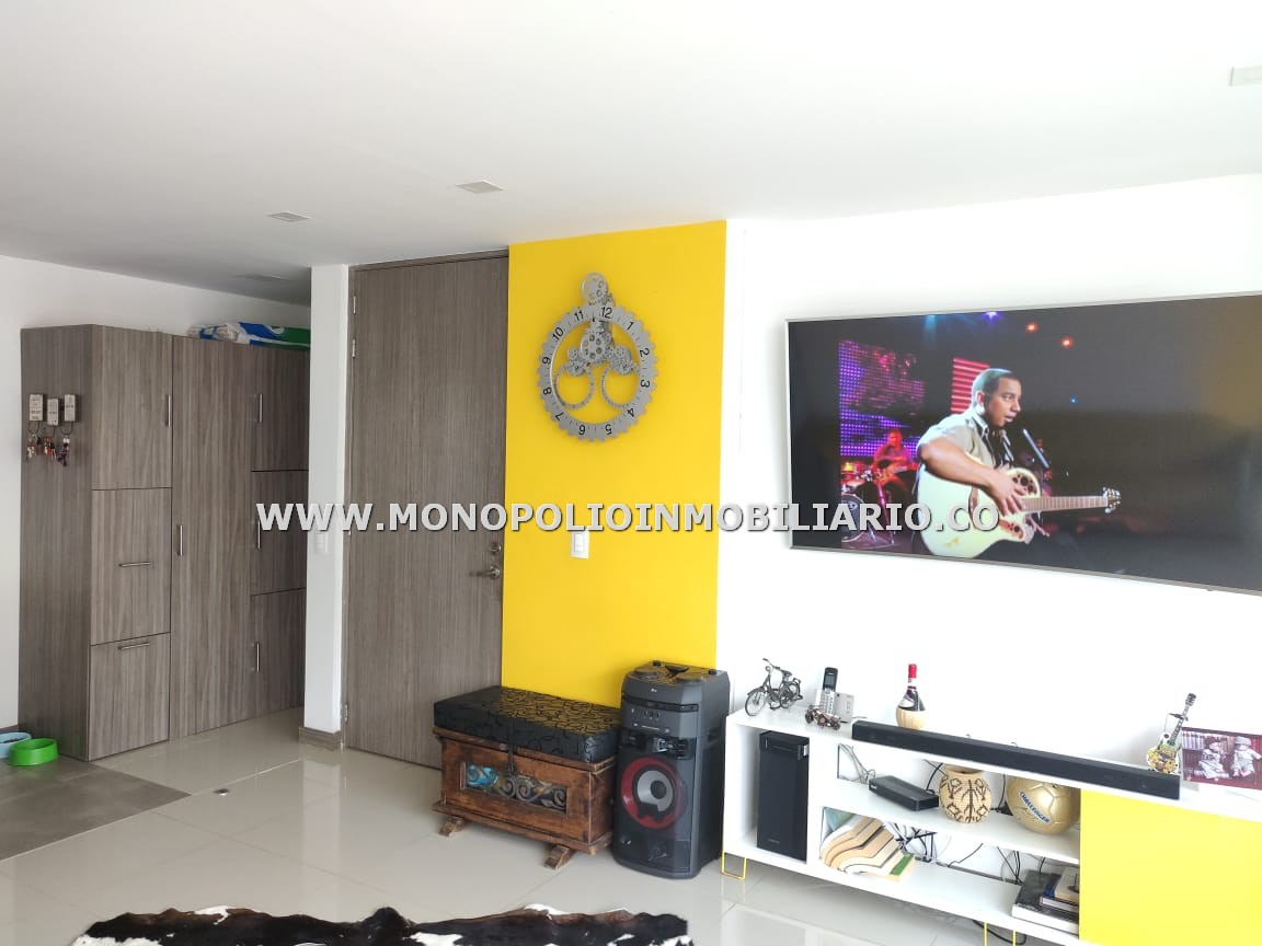 APARTAMENTO AMOBLADO EN ARRIENDO - SECTOR CIUDAD DEL RÍO COD: 23217