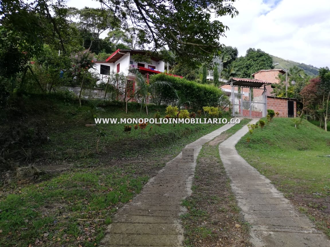 LOTE EN VENTA - SECTOR VEREDA SABANETA, COPACABANA COD: 23615