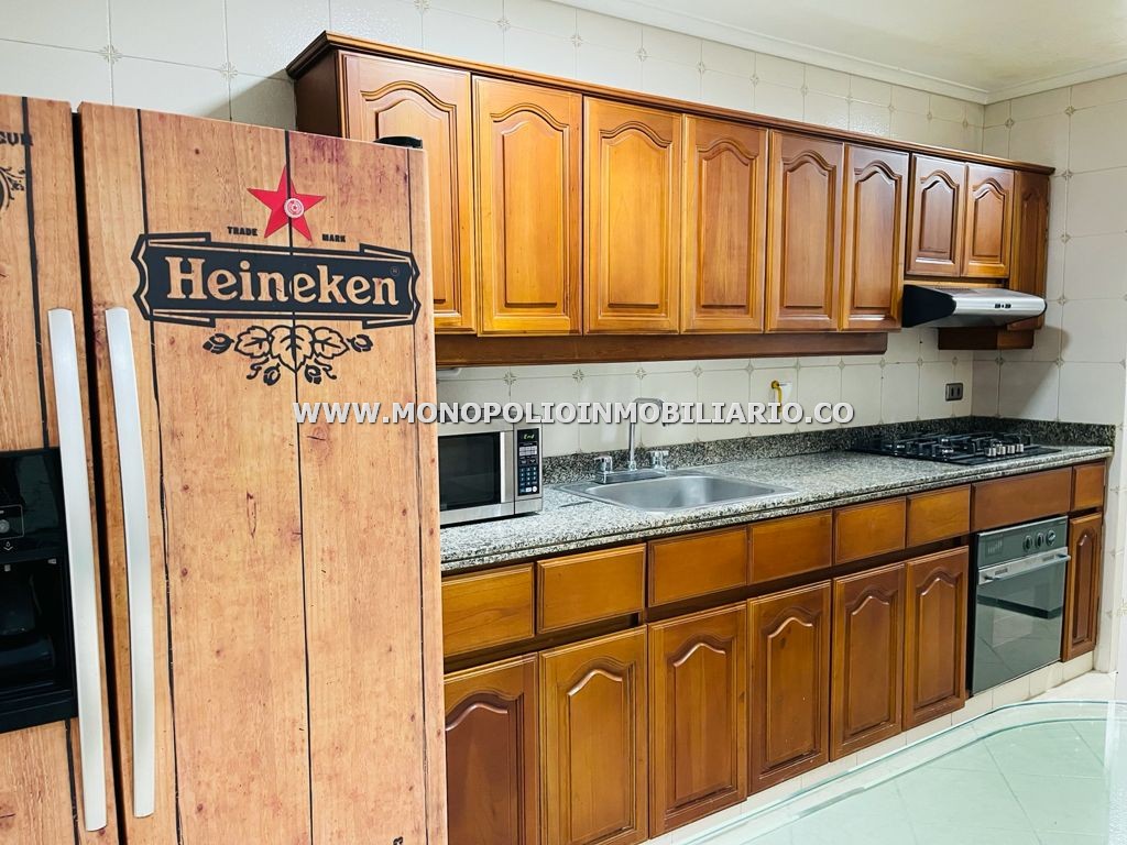 APARTAESTUDIO AMOBLADO EN ARRIENDO - SECTOR AGUACATALA COD: 23866