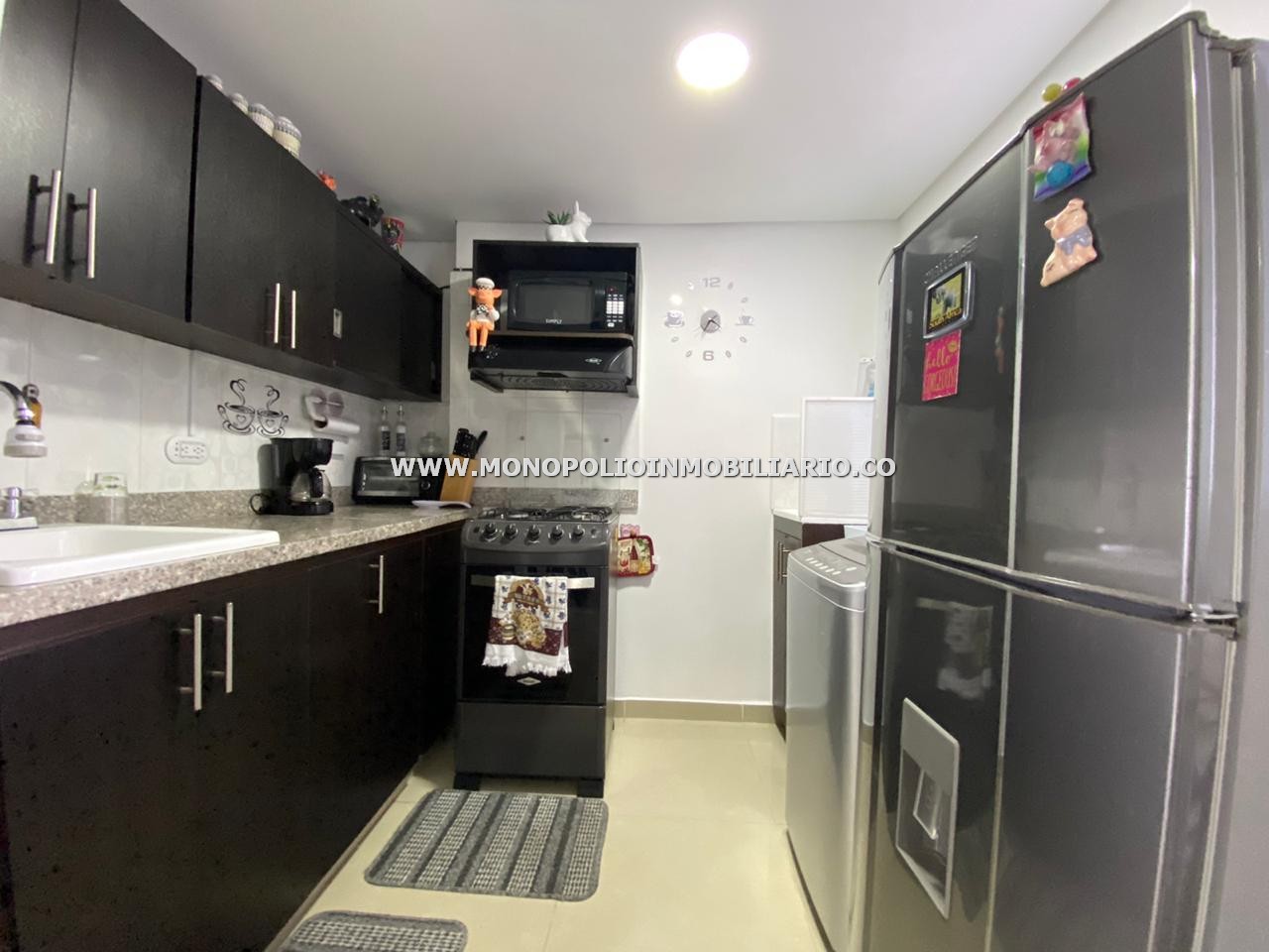 APARTAESTUDIO AMOBLADO EN ARRIENDO - SECTOR EL VELÓDROMO COD: 24012