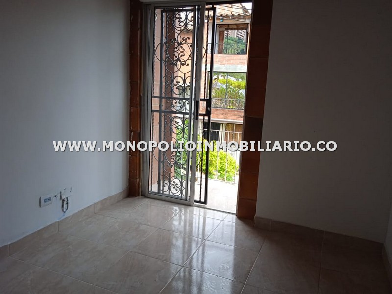 CASA UNIFAMILIAR EN ARRIENDO - SECTOR SANTA MARÍA COD: 24733