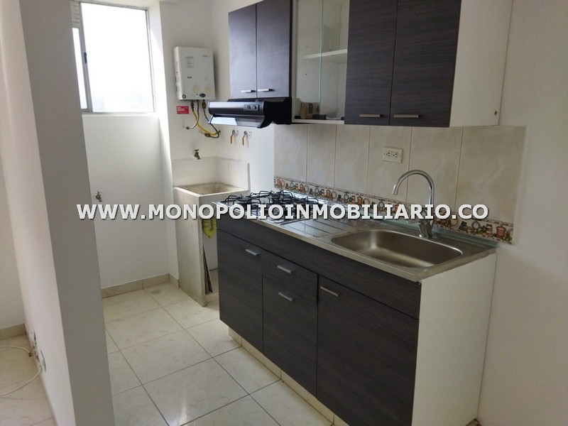APARTAMENTO EN RENTA - SECTOR LA AURORA, ROBLEDO COD: 24978