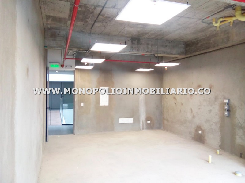 OFICINA  EN VENTA - SECTOR LAS PALMAS, EL POBLADO COD: 25428