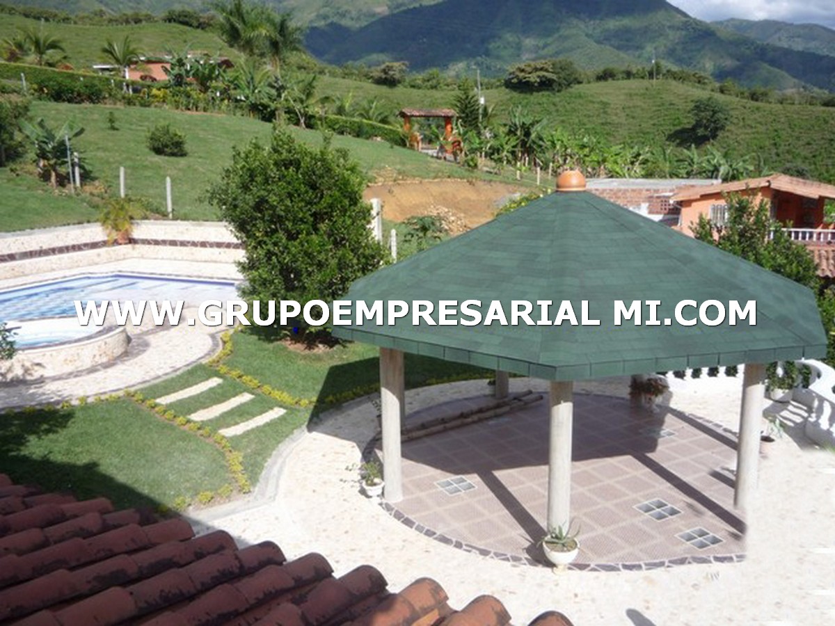 FINCA DE RECREO EN ARRIENDO - SECTOR LA MENCHA COD: 241
