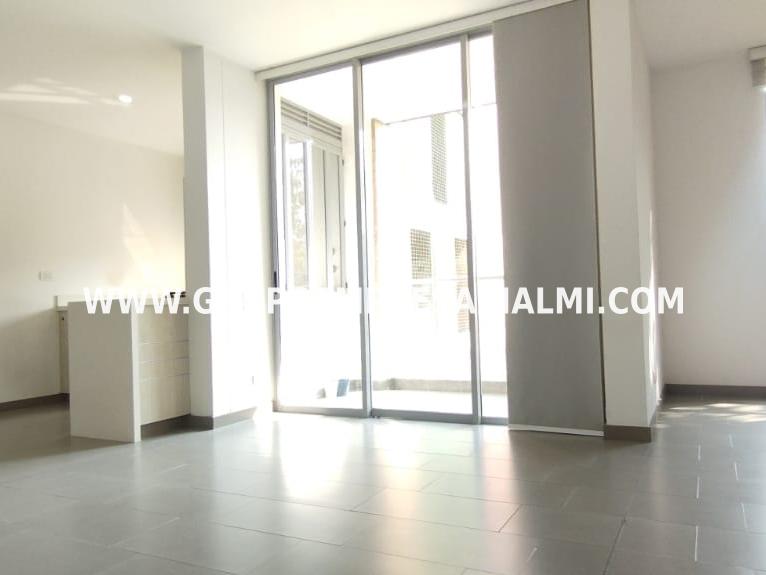 APARTAESTUDIO EN ARRIENDO - SECTOR LOMA DE LAS BRUJAS COD: 13926 APARTAESTUDIO EN ARRIENDO - SECTOR LOMA DE LAS BRUJAS COD: 13926
