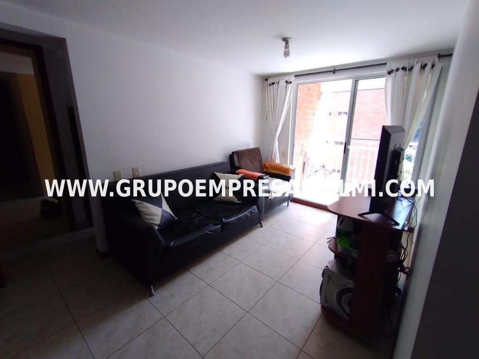 HERMOSO APARTAMENTO EN VENTA - SECTOR LOMA DE LOS BERNAL COD: 16726