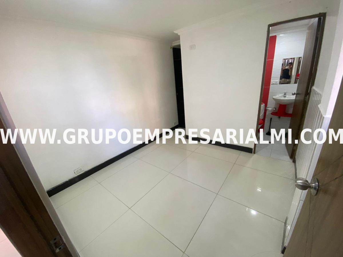 APARTAESTUDIO EN ARRIENDO - SECTOR LOS COLORES COD: 28309