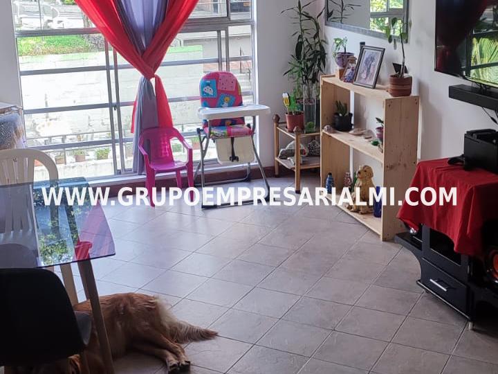 CÓMODO APARTAMENTO EN VENTA - SECTOR SANTA MONICA, MEDELLIN COD: 28961