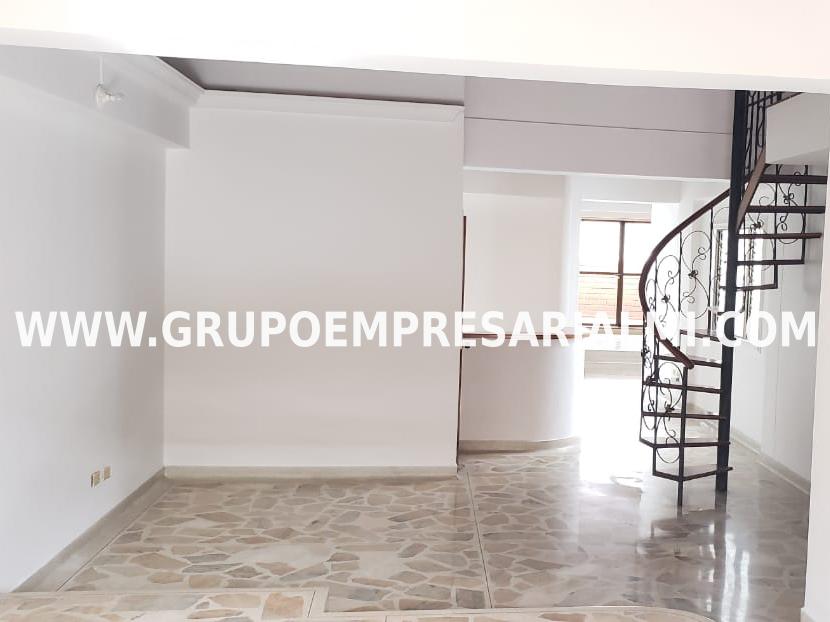 GRANDIOSA CASA EN ARRIENDO - SECTOR CALASANZ COD: 29073