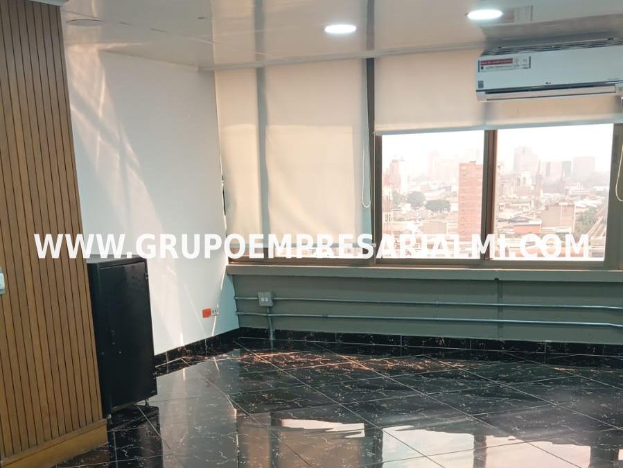 GRANDIOSA OFICINA EN ARRIENDO - SECTOR CENTRO MEDELLÍN COD: 29837