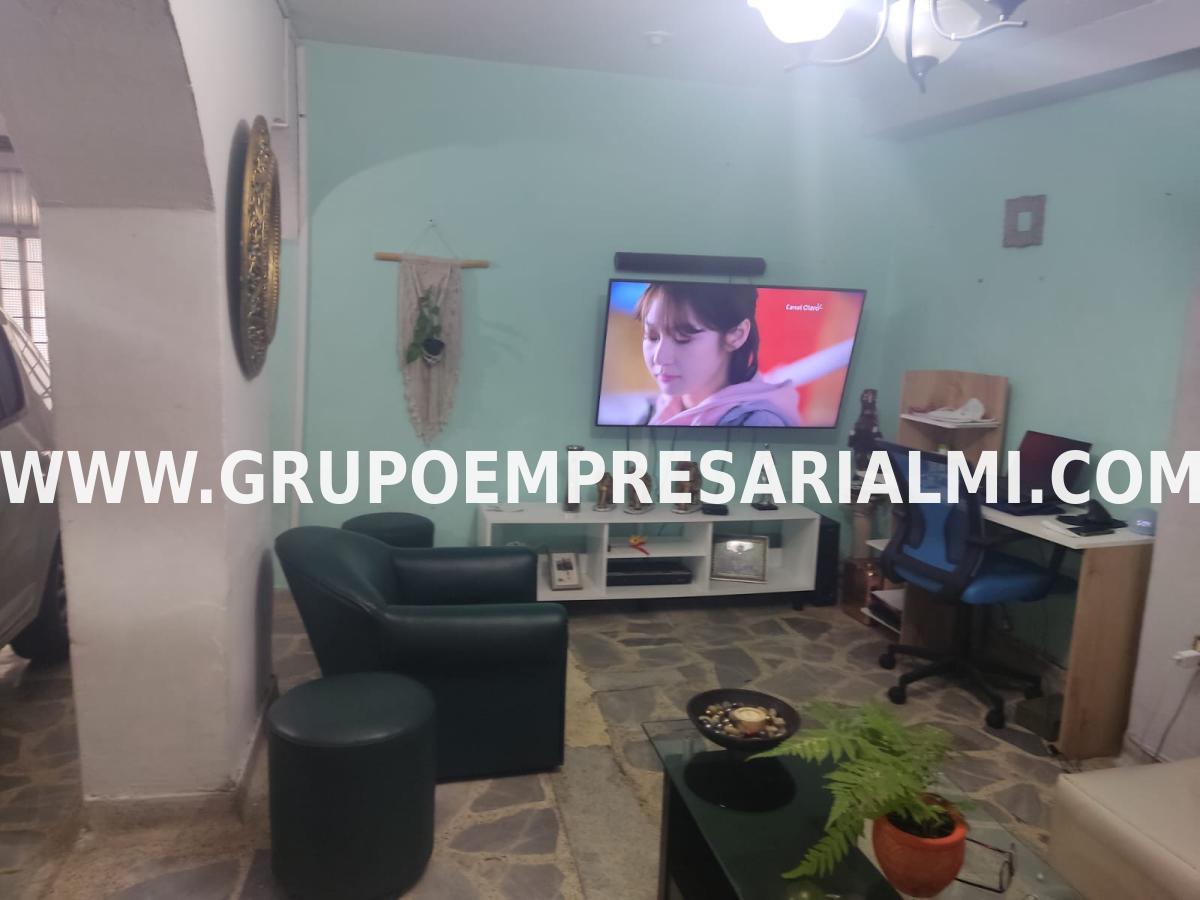 HERMOSA CASA EN VENTA -  SECTOR  PRADO CENTRO COD: 29954