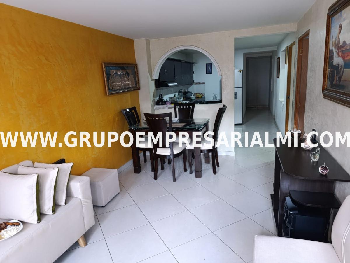 GRANDIOSA CASA EN VENTA - SECTOR DOCE DE OCTUBRE COD: 30105