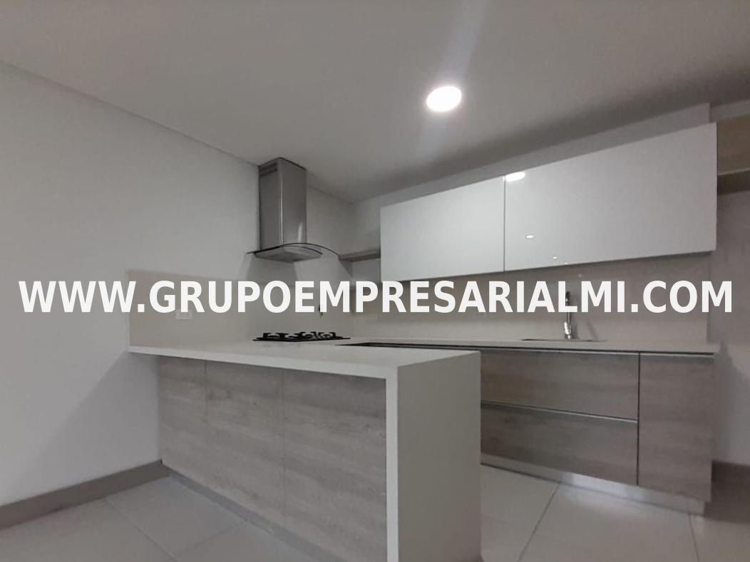 HERMOSO APARTAMENTO EN ARRIENDO - SECTOR EL ESMERALDAL COD: 30157
