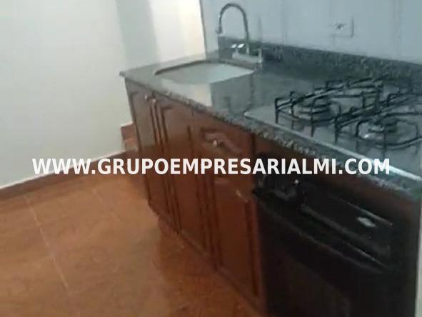 HERMOSA CASA UNIFAMILIAR EN VENTA - SECTOR VILLA FLORA COD: 30219