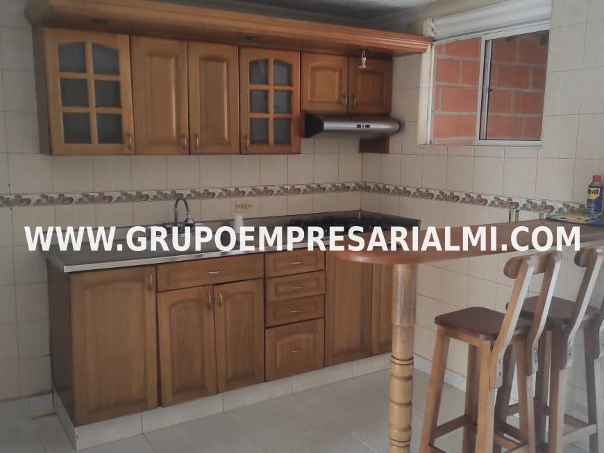 HERMOSA CASA BIFAMILIAR EN VENTA - SECTOR DITAIRES COD: 30386