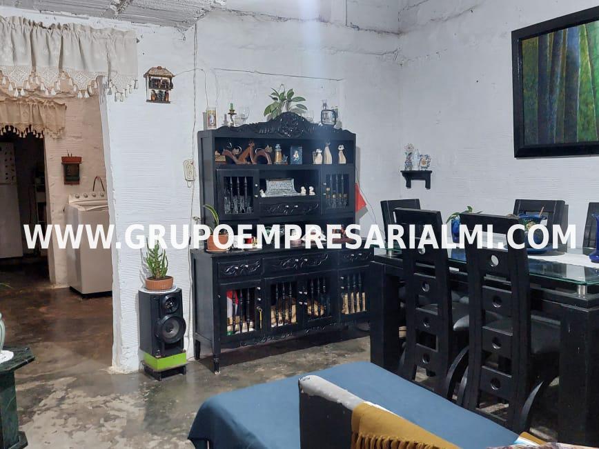 HERMOSA CASA BIFAMILIAR EN VENTA - SECTOR NUEVO HORIZONTE COD: 30412