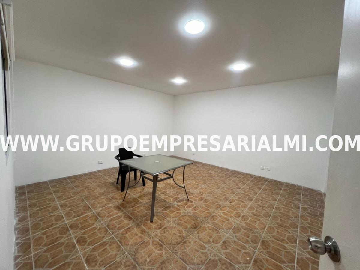 ESPECTACULAR LOCAL EN ARRIENDO - SECTOR LAURELES COD: 30571
