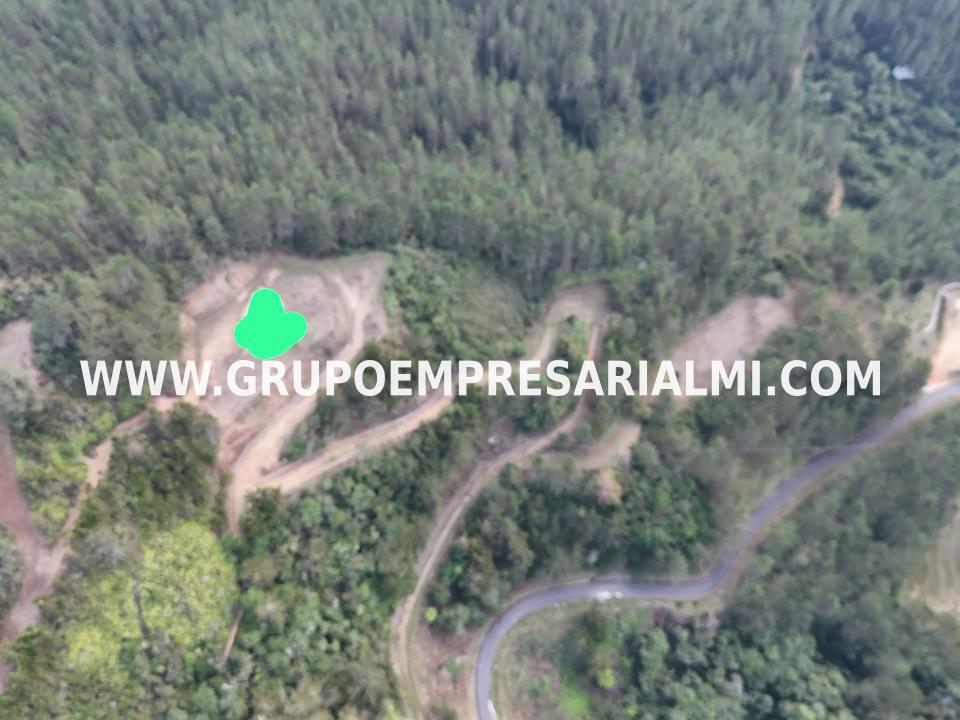 ESPECTACULAR LOTE EN VENTA  - SECTOR EL RETIRO COD: 30585