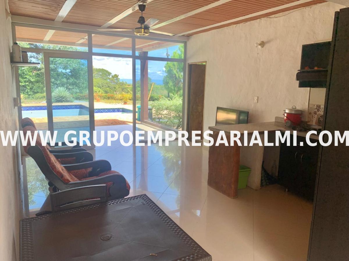 ESPECTACULAR CASA FINCA EN VENTA - SECTOR DORADAL  COD: 31093