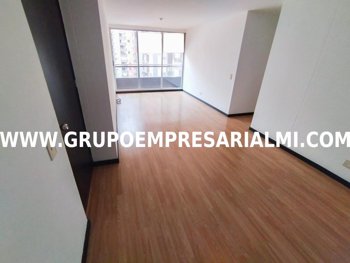 GRANDIOSO APARTAMENTO EN ARRIENDO - SECTOR CIUDAD DEL RÍO  COD: 31147