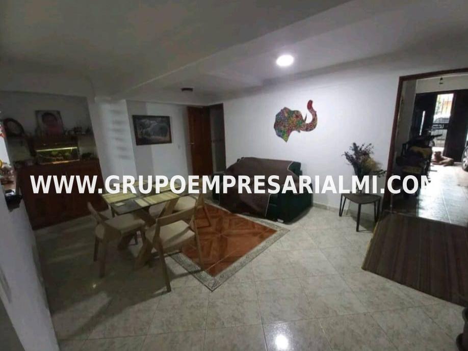 BONITO APARTAMENTO EN ARRENDAMIENTO - SECTOR LOS COLORES COD: 13970