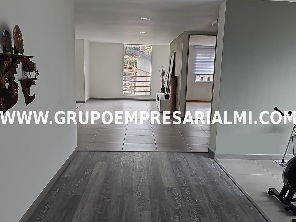 MAGNÍFICA CASA EN ARRIENDO - SECTOR LOMA DEL ESCOBERO COD: 31484