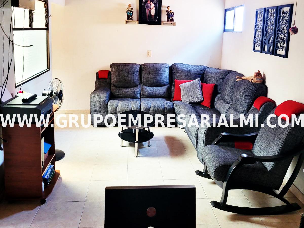 HERMOSA CASA BIFAMILIAR EN VENTA - SECTOR MANRIQUE  COD: 31643