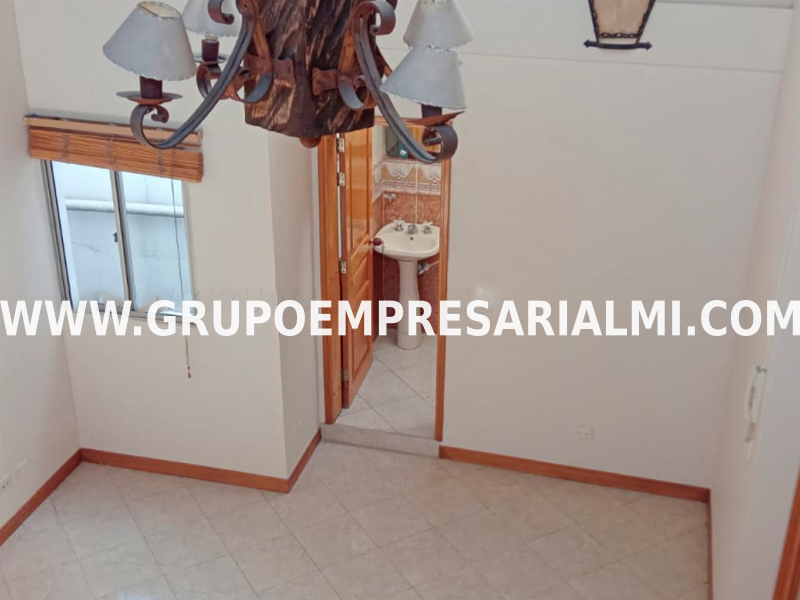 APARTAMENTO DÚPLEX EN VENTA - SECTOR LAURELES COD: 31943 APARTAMENTO DÚPLEX EN VENTA - SECTOR LAURELES COD: 31943