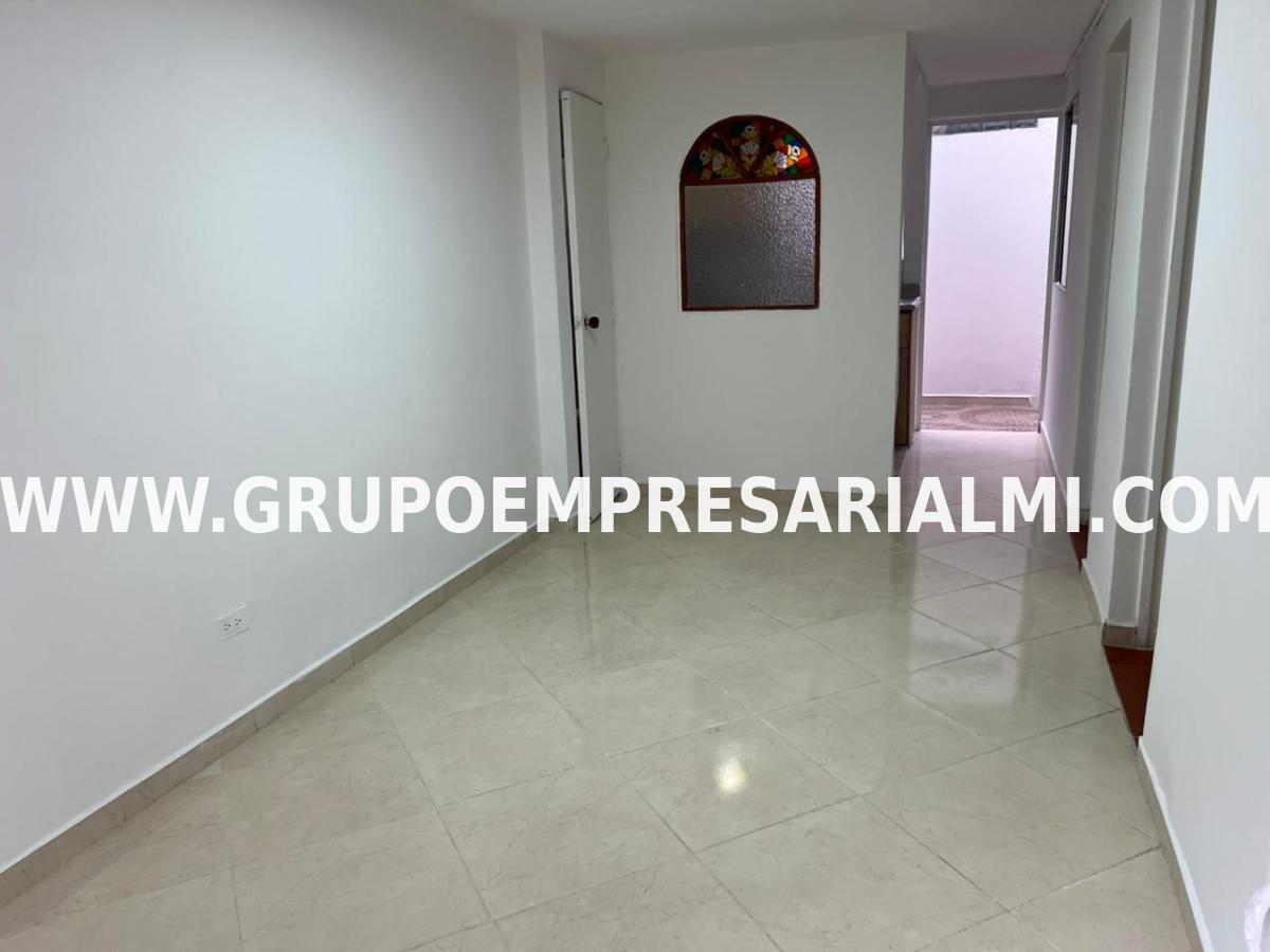 AGRADABLE CASA EN VENTA - SECTOR CASTILLA COD: 32259