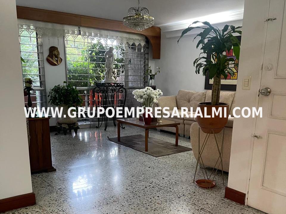 HERMOSO APARTAMENTO DÚPLEX EN VENTA - SECTOR LAURELES COD: 32277