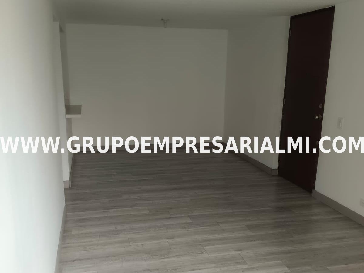 FABULOSO APARTAMENTO EN VENTA - SECTOR LOMA DE LOS BERNAL COD: 32282