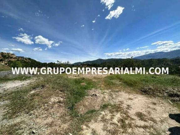 FABULOSO LOTE EN VENTA - SECTOR LLANITOS COD: 32287