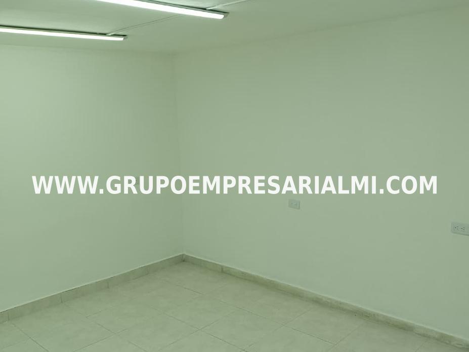 CÓMODA OFICINA EN ARRIENDO - SECTOR EL ESTADIO COD: 32720
