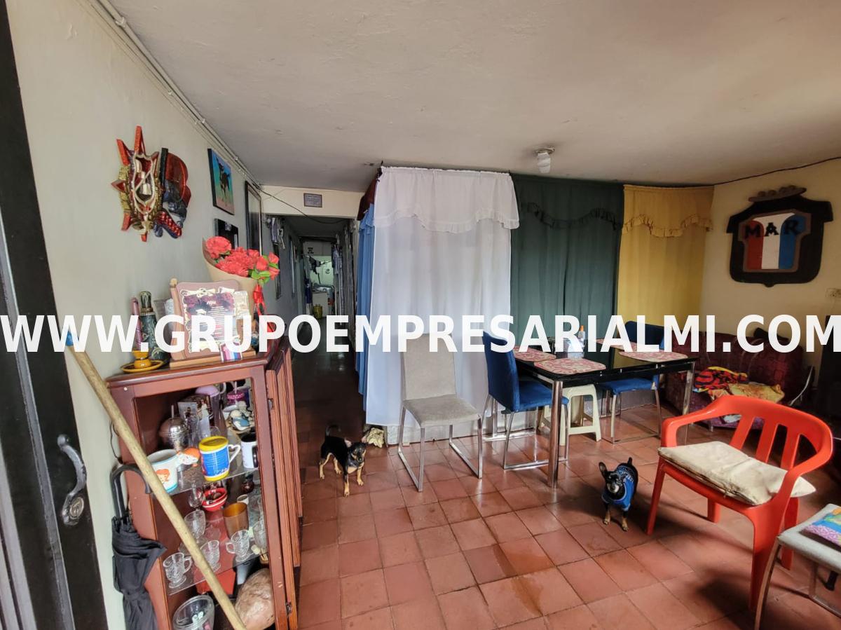CÓMODA CASA UNIFAMILIAR EN VENTA - SECTOR MANRIQUE COD: 32938