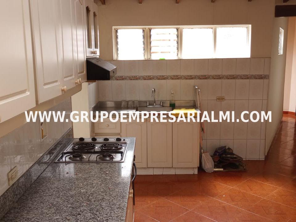 FABULOSO APARTAMENTO EN VENTA - SECTOR LAURELES COD: 33005