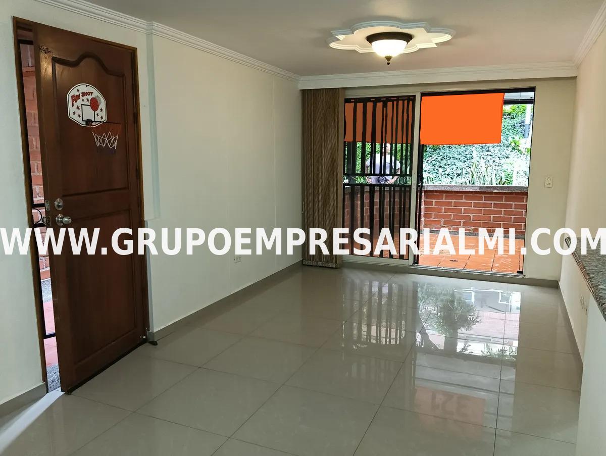 AMPLIA CASA UNIFAMILIAR EN VENTA - SECTOR LOMA LOS BERNAL COD: 33236